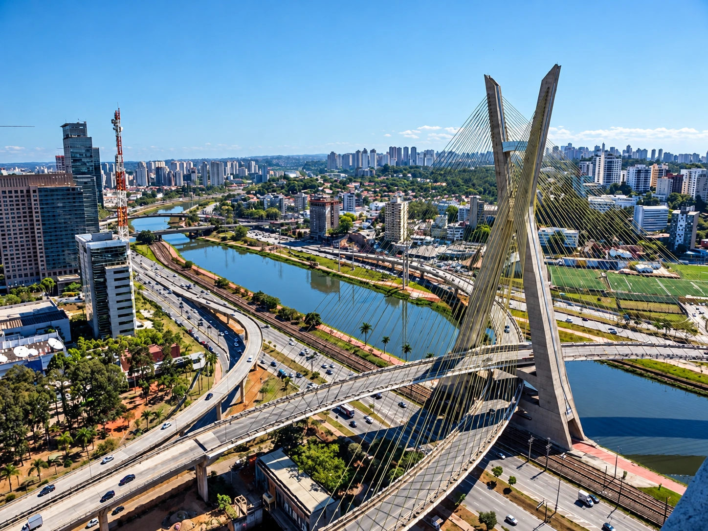 на фото: Сан Паулу